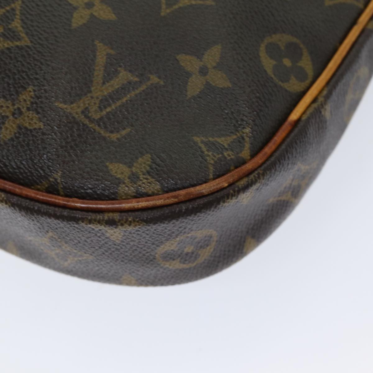 LOUIS VUITTON Monogram Odeon PM Shoulder Bag M56390 LV Auth 86236