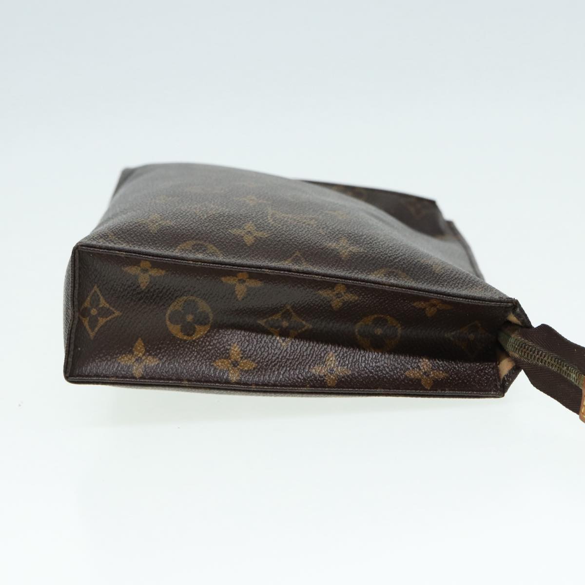 LOUIS VUITTON Monogram Poche Toilette 26 Pouch M47542 LV Auth 86356