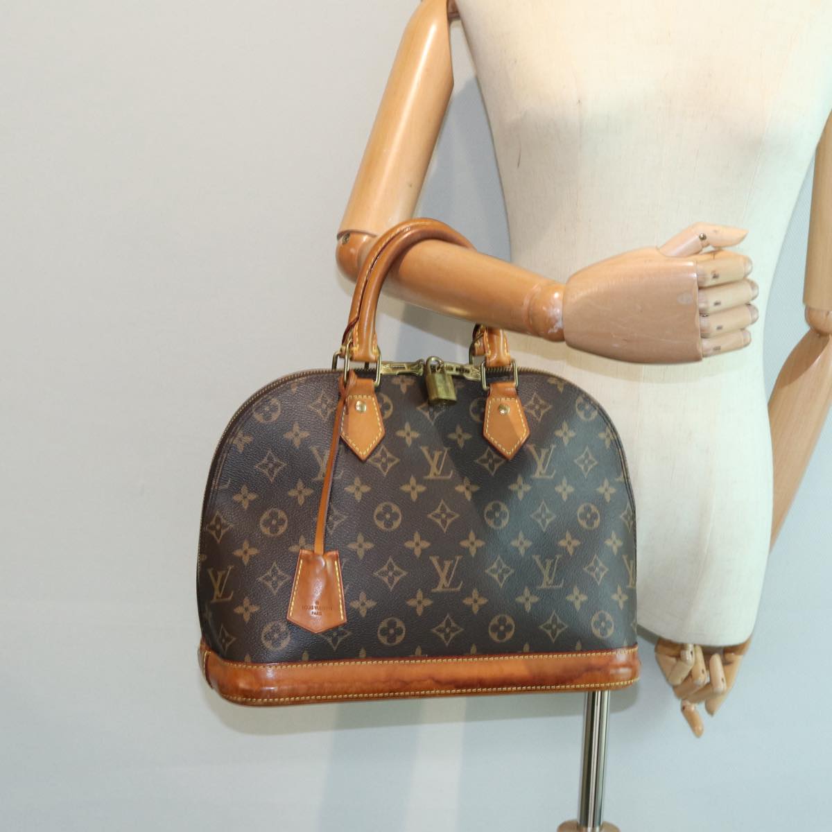 LOUIS VUITTON Monogram Alma PM Hand Bag M53151 LV Auth 86615