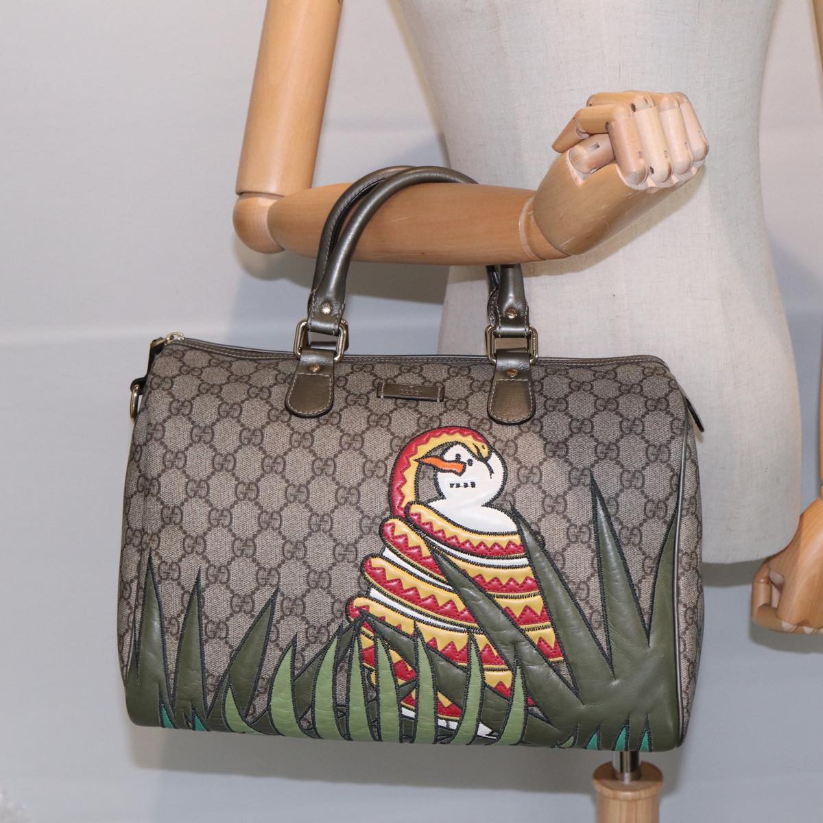 GUCCI GG Supreme UNICEF Snowman in Africa Boston Bag PVC Beige 189895 Auth 86638