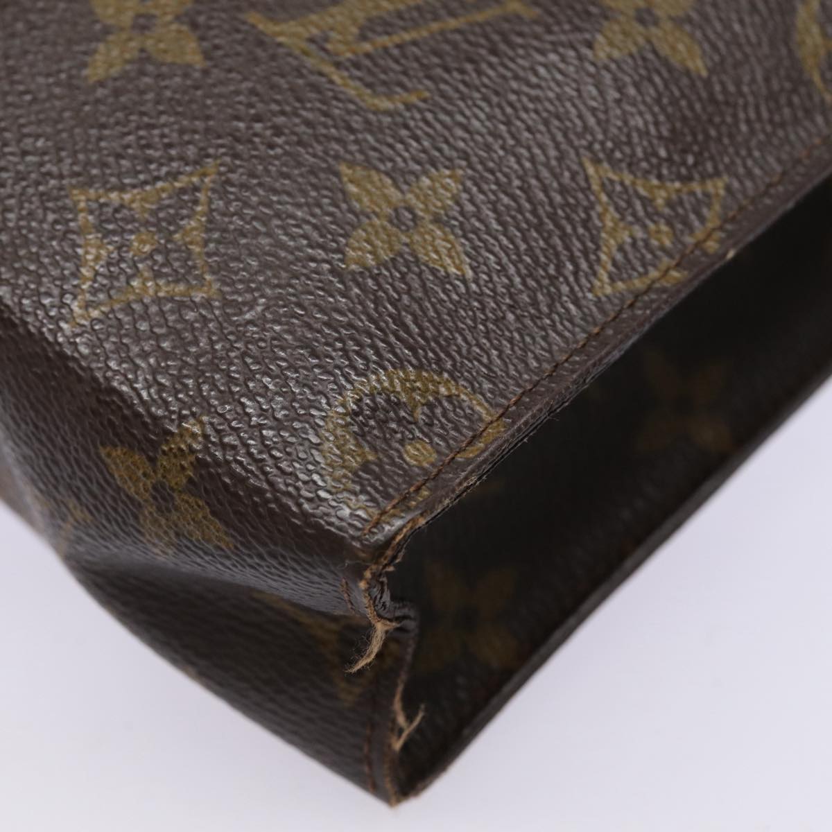 LOUIS VUITTON Monogram Poche Toilette 26 Pouch M47542 LV Auth 86681