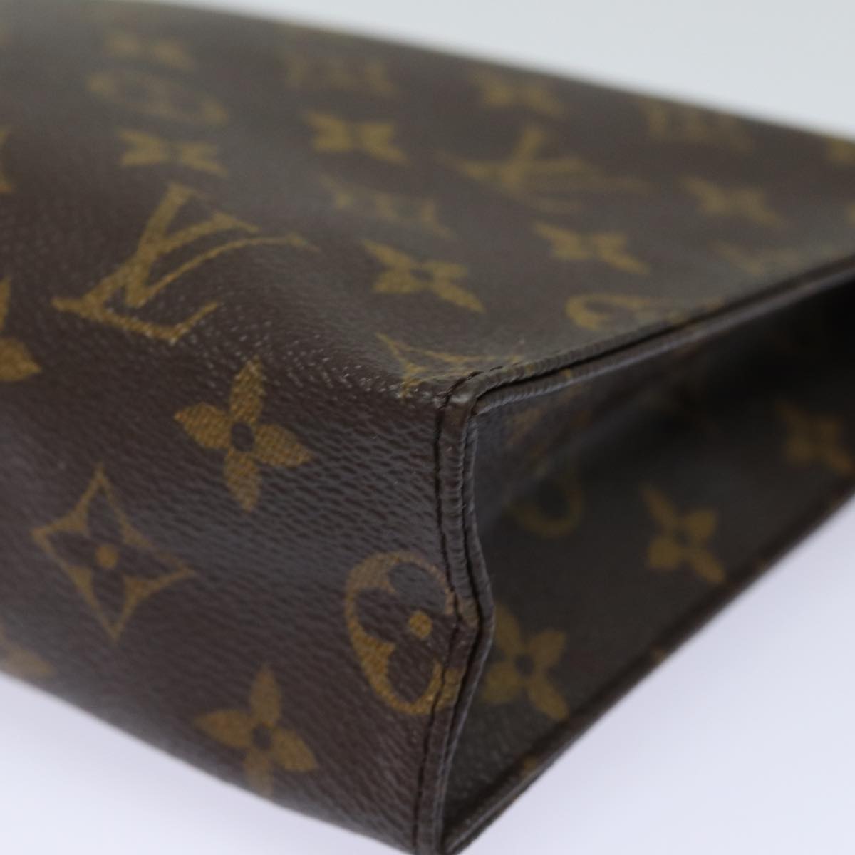 LOUIS VUITTON Monogram Poche Toilette 26 Pouch M47542 LV Auth 86693