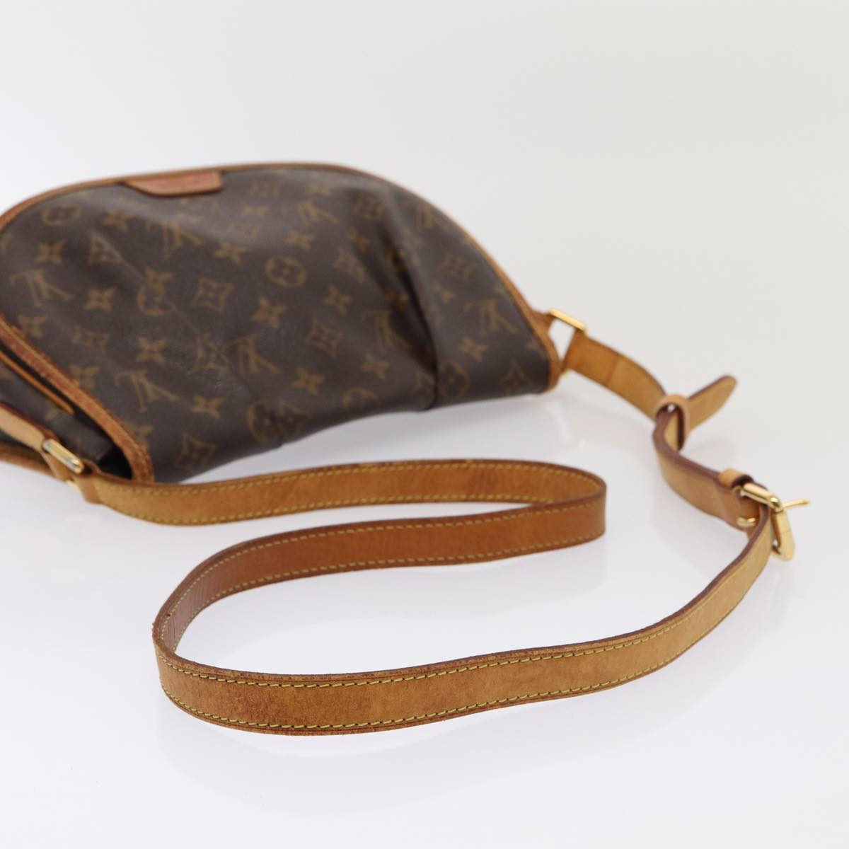 LOUIS VUITTON Monogram Menilmontant PM Shoulder Bag M40474 LV Auth 86751