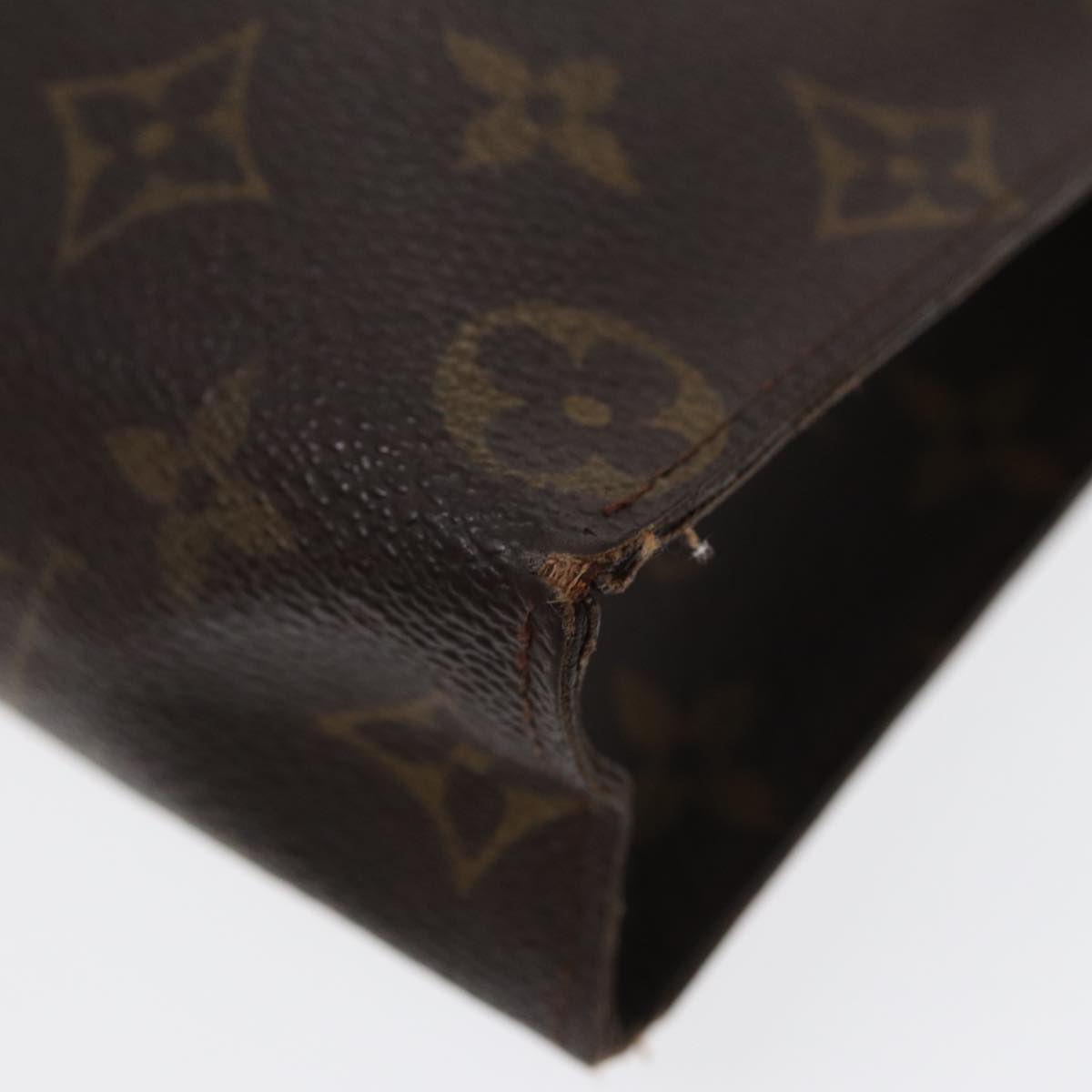 LOUIS VUITTON Monogram Poche Toilette 26 Pouch M47542 LV Auth 86755