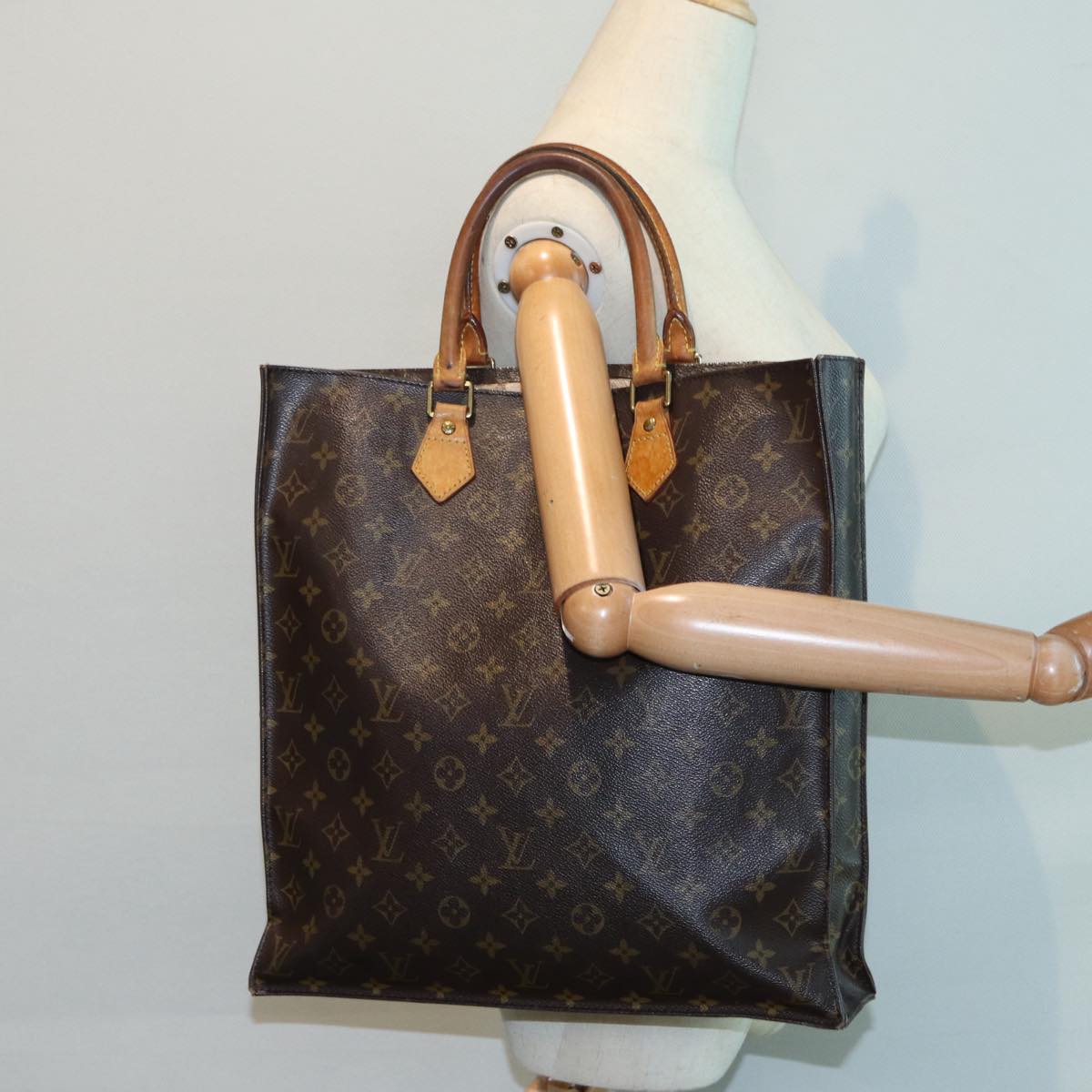 LOUIS VUITTON Monogram Sac Plat Hand Bag M51140 LV Auth 86765