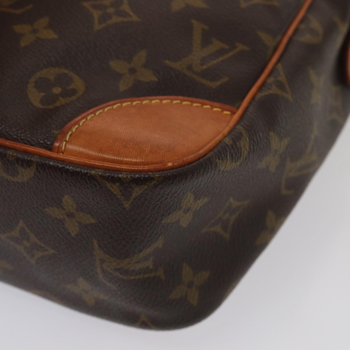 LOUIS VUITTON Monogram Danube GM Shoulder Bag M45262 LV Auth 86796