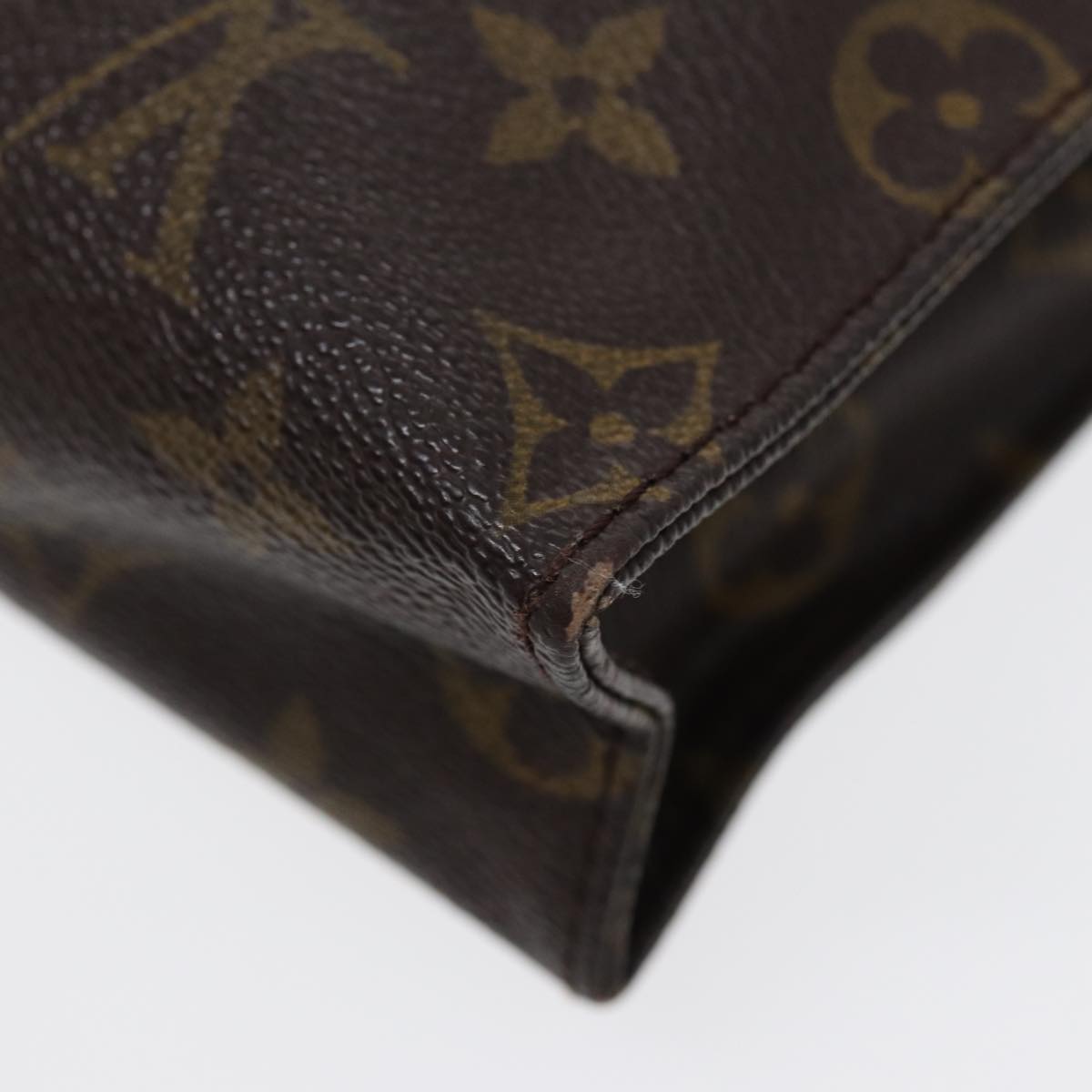 LOUIS VUITTON Monogram Poche Toilette 26 Pouch M47542 LV Auth 86807