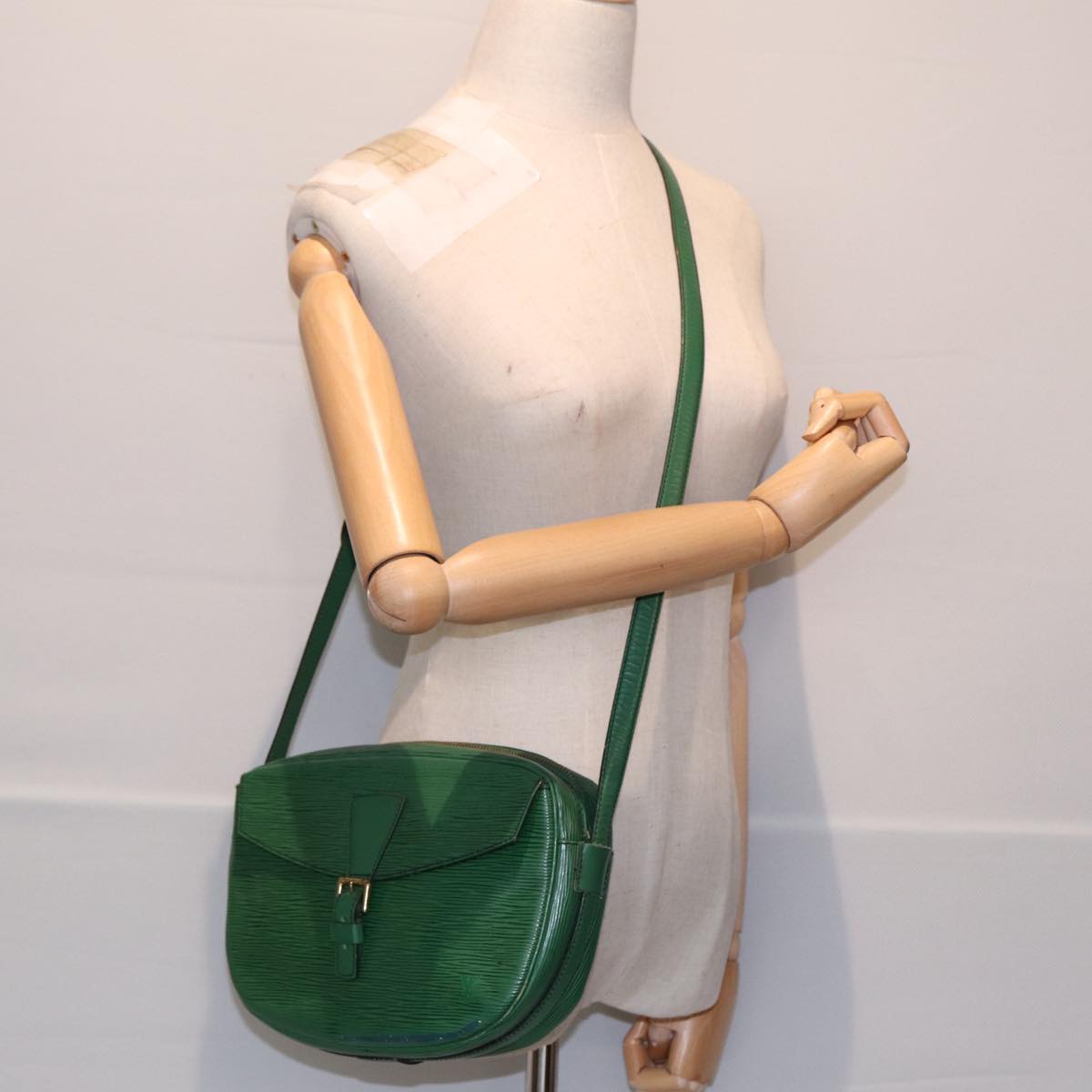 LOUIS VUITTON Epi Jeune Fille MM Shoulder Bag Green M52154 LV Auth 86815