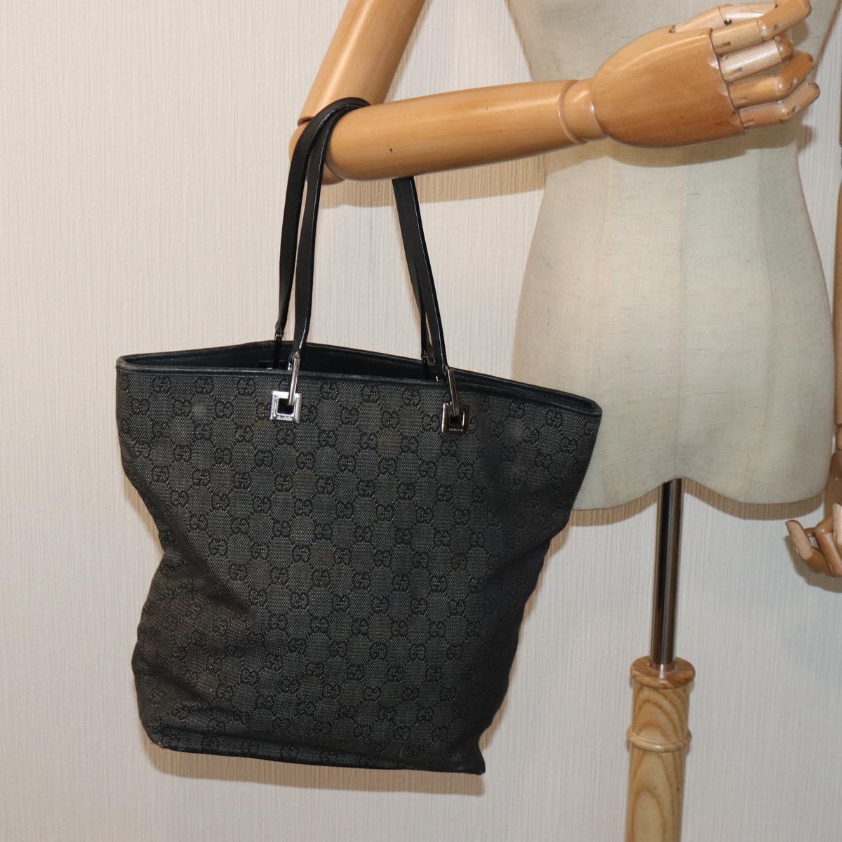 GUCCI GG Canvas Tote Bag Gray Silver 31243 Auth 86900