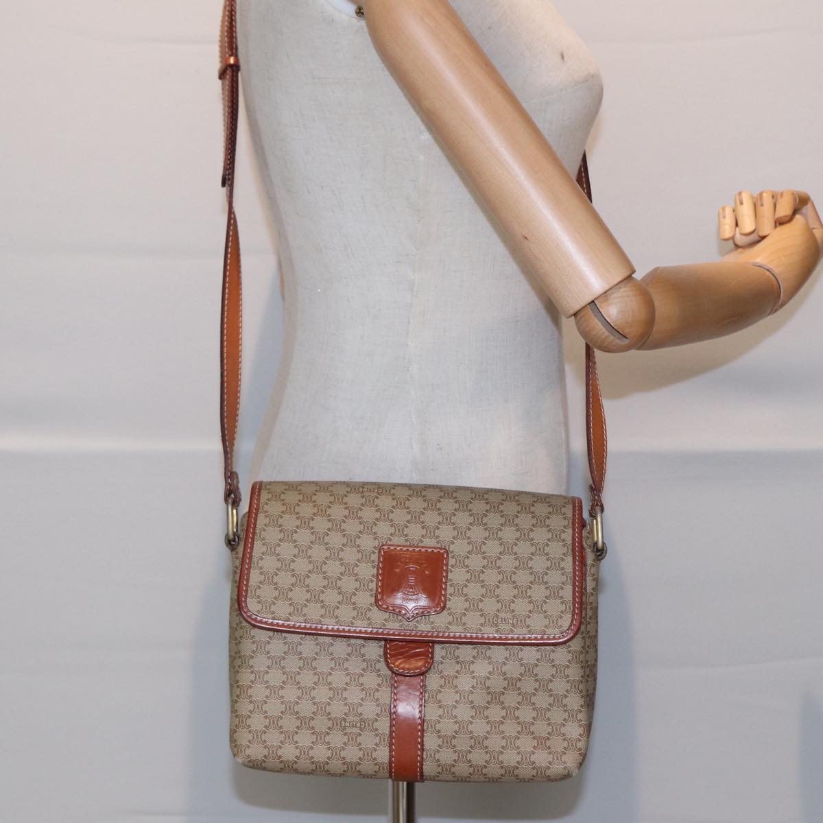 CELINE Macadam Canvas Shoulder Bag Beige Gold Auth 87069