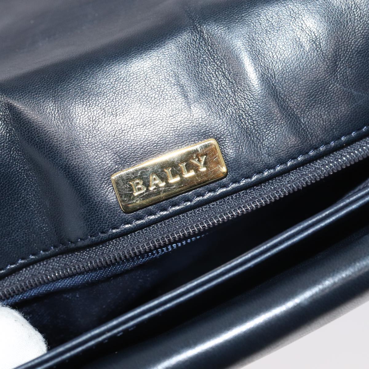 BALLY Chain Shoulder Bag Leather Navy Gold Auth 87253