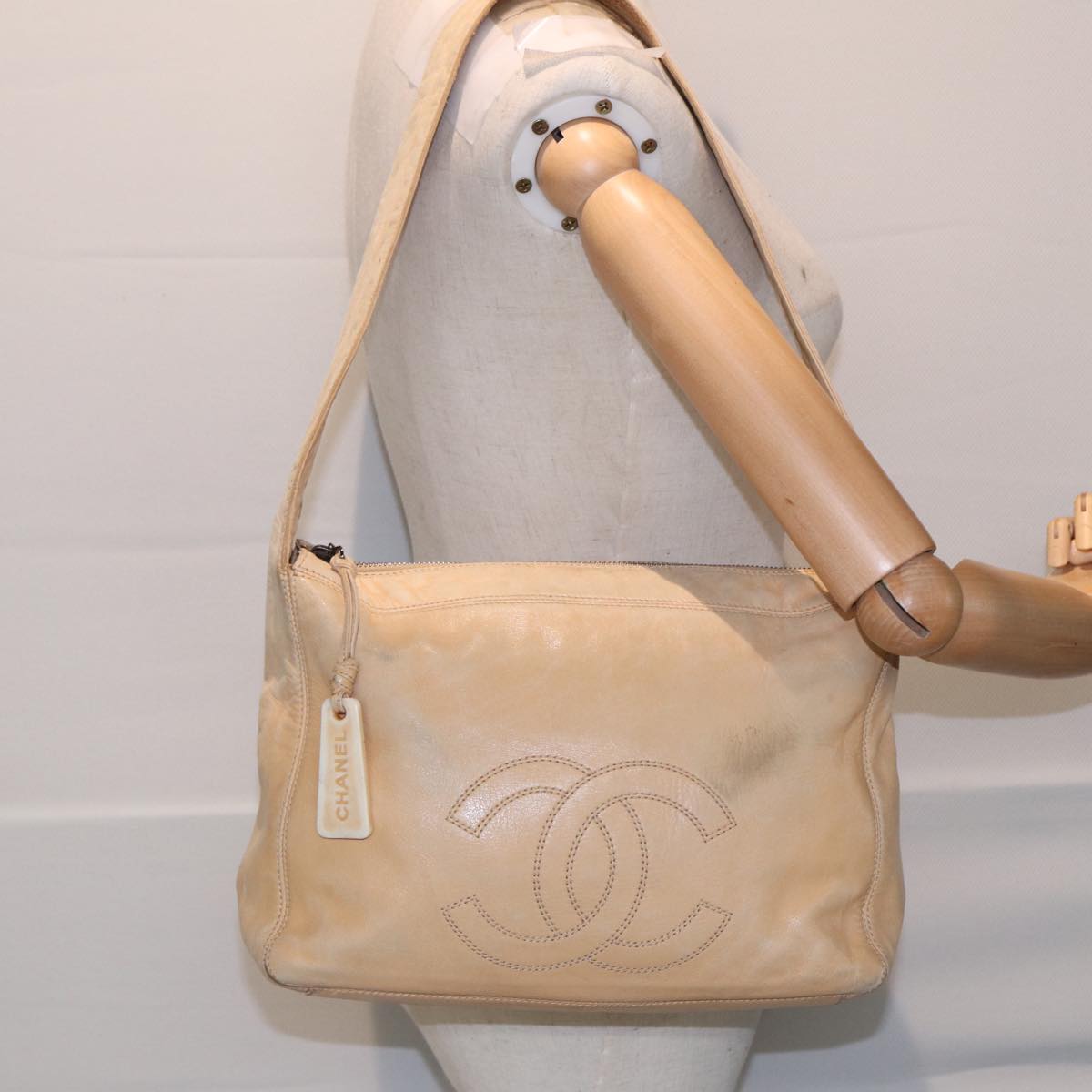 CHANEL COCO Mark Shoulder Bag Leather Beige CC Auth 87307