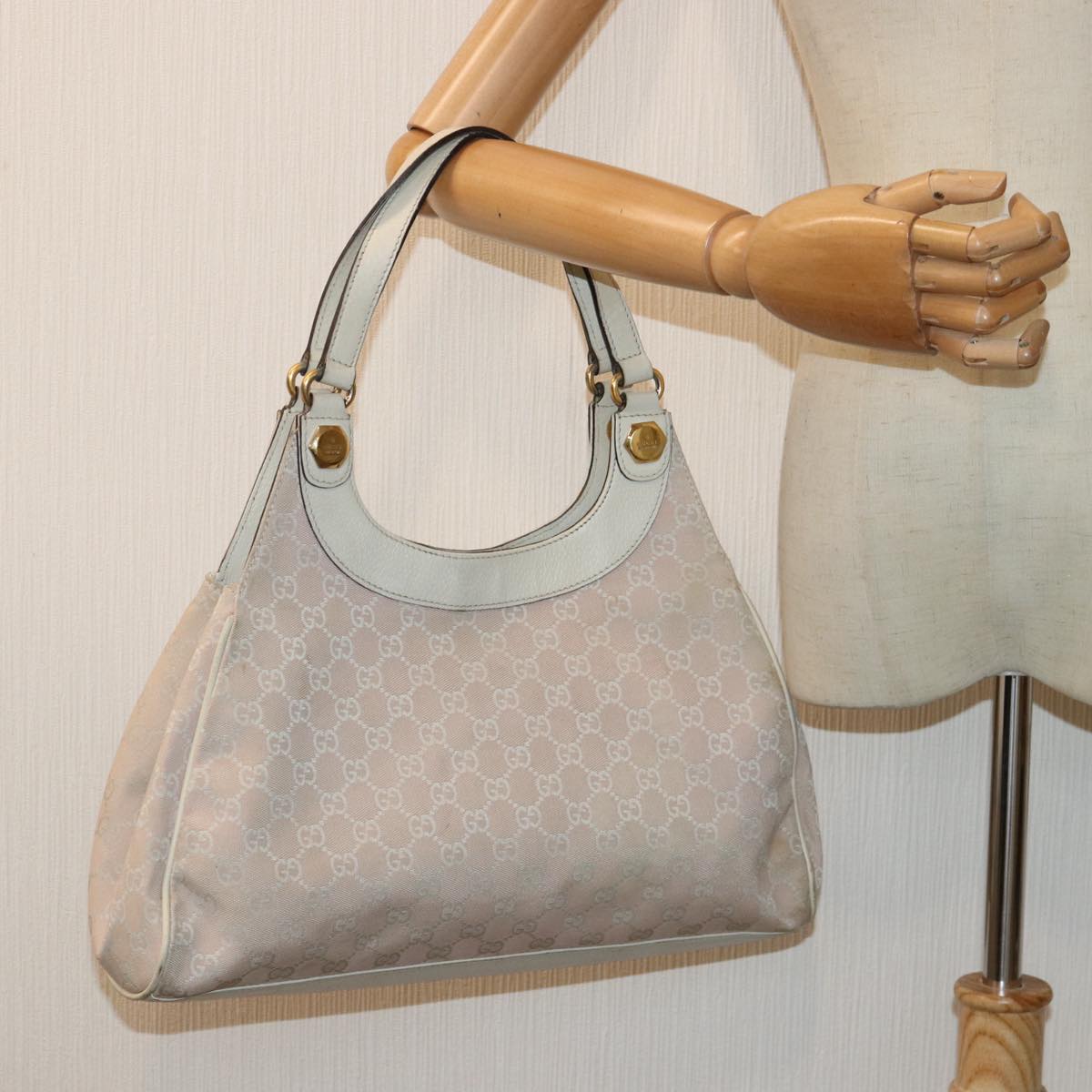 GUCCI GG Canvas Shoulder Bag Pink Gold 154981 Auth 87427