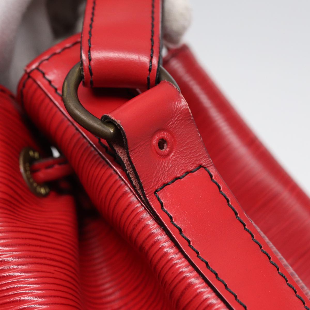 LOUIS VUITTON Epi Petit Noe Shoulder Bag Red M44107 LV Auth 87504