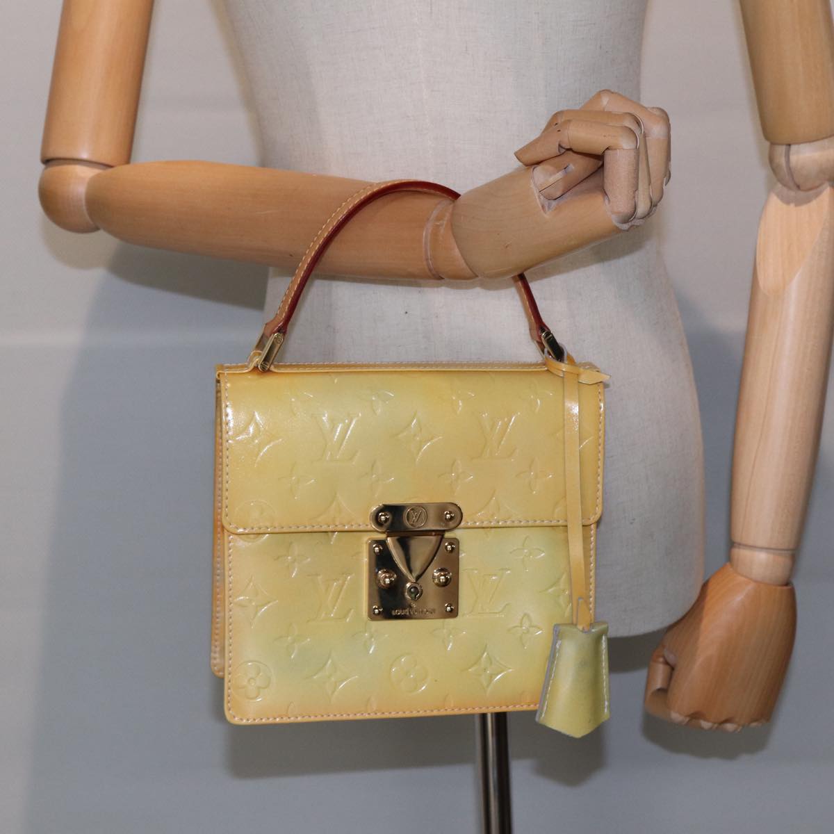 LOUIS VUITTON Monogram Vernis Spring Street Hand Bag Gris M91029 LV Auth 87516