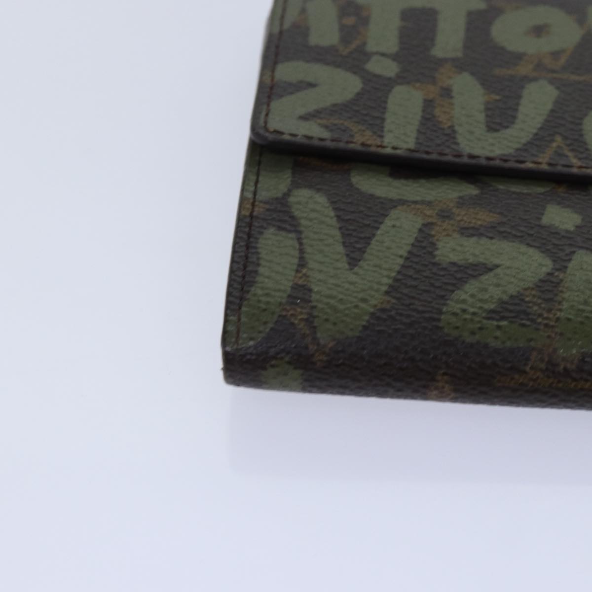 LOUIS VUITTON Monogram Graffiti Porte Monnaie Credit Khaki M92188 LV Auth 87688