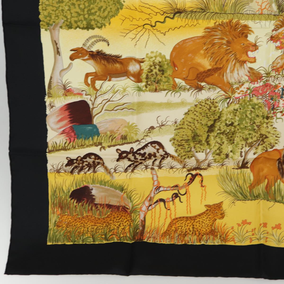 HERMES Carre 90 Scarf ""NUBA MOUNTAIN"" Silk Black Yellow Auth 87738