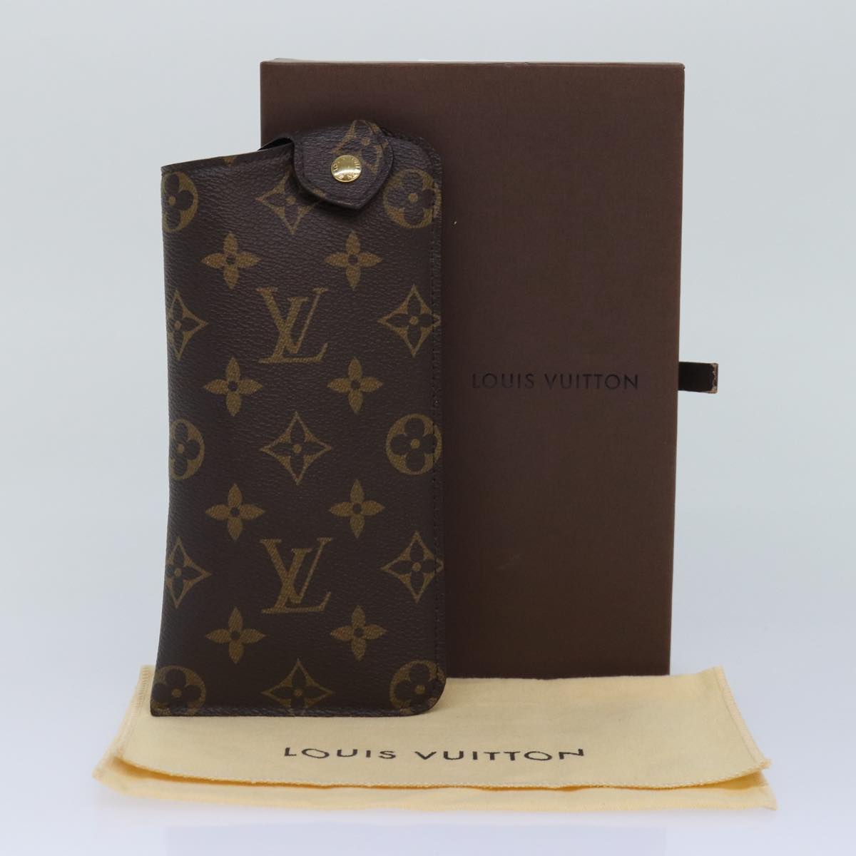 LOUIS VUITTON Monogram Etui Lunette MM Glasses Case M66544 LV Auth 87850