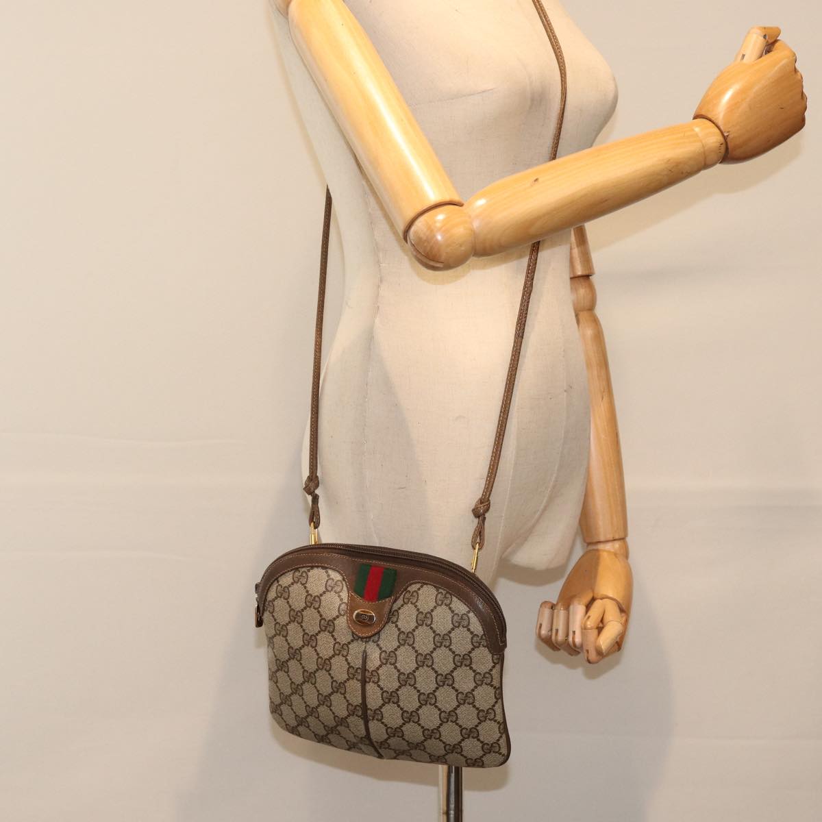 GUCCI GG Supreme Web Sherry Line Shoulder Bag PVC Beige 904 02 047 Auth 87866