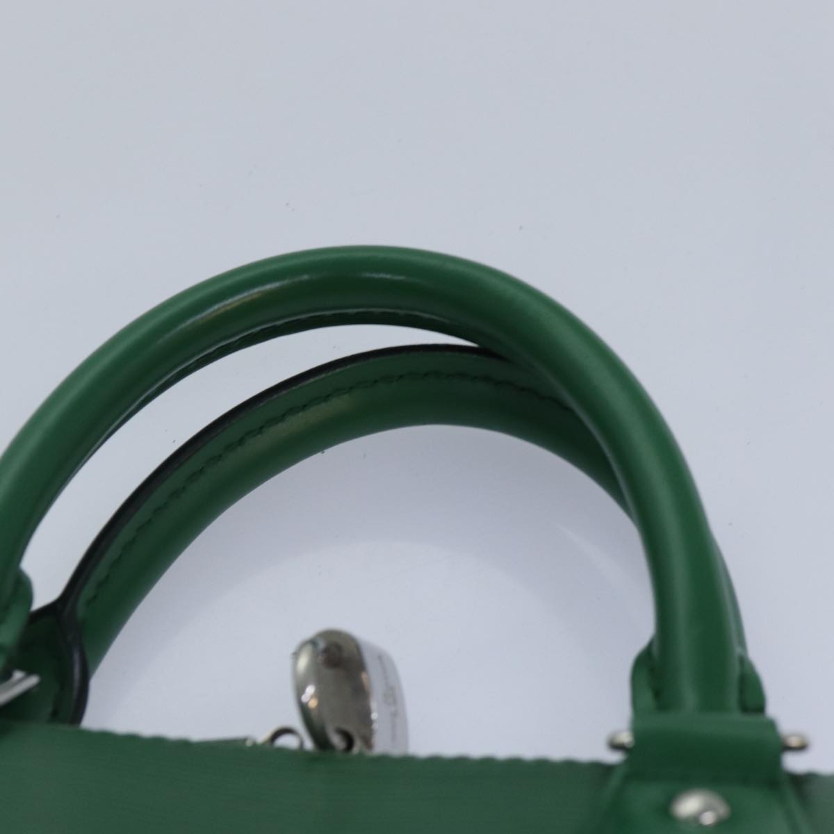 LOUIS VUITTON Epi Alma PM Hand Bag Green Cloak M40618 LV Auth 87889