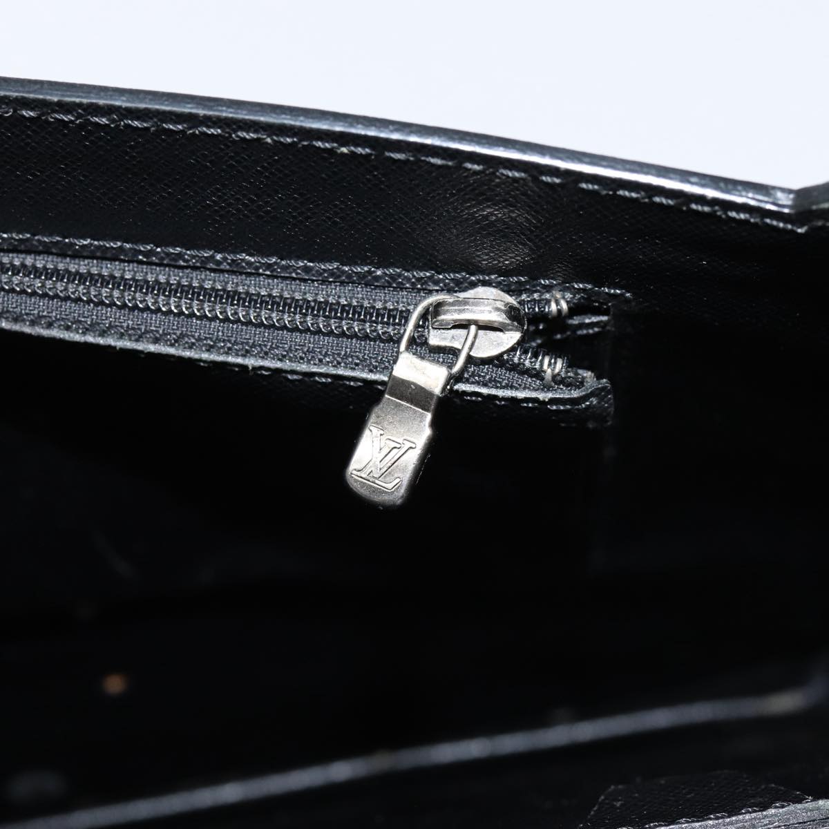 LOUIS VUITTON Epi Porte Documents Bandouliere Black M54462 LV Auth 87940