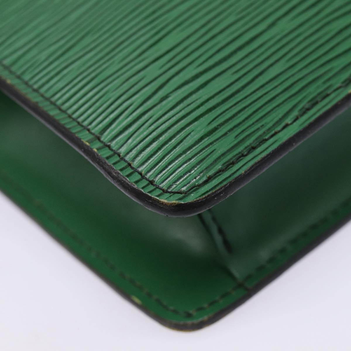 LOUIS VUITTON Epi Montaigne 27 Clutch Bag Green M52654 LV Auth 87962