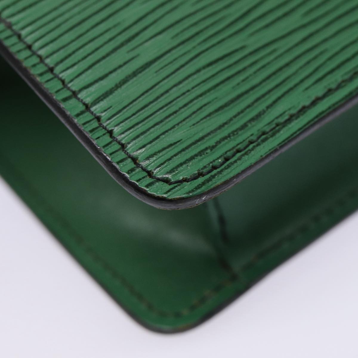 LOUIS VUITTON Epi Montaigne 27 Clutch Bag Green M52654 LV Auth 87962