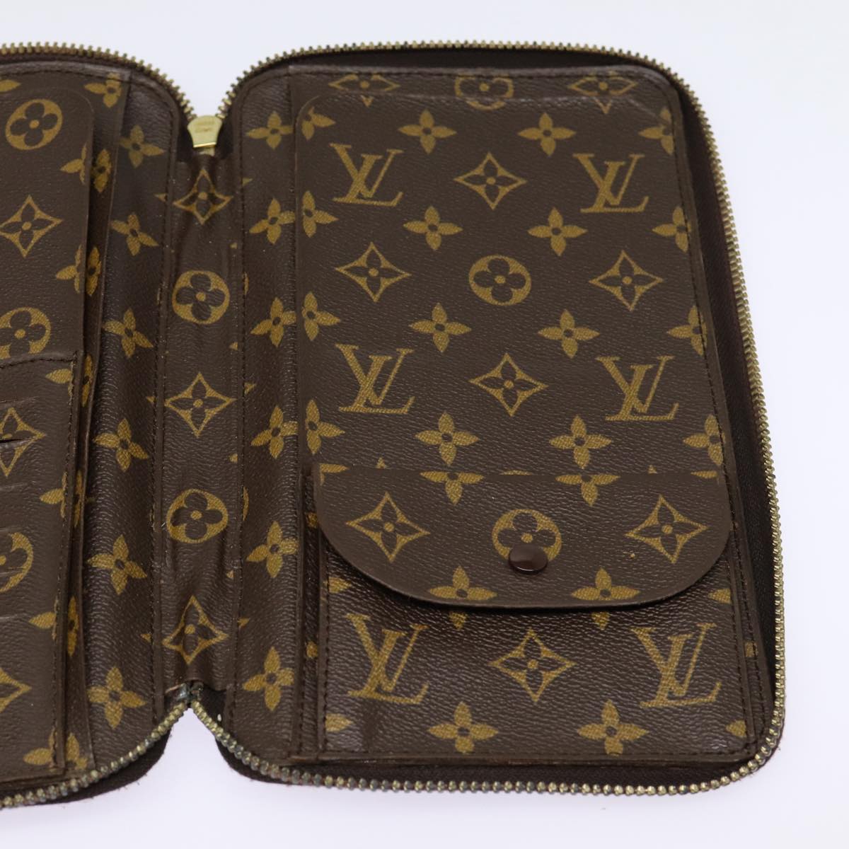 LOUIS VUITTON Monogram Poche Escapade Travel Case M60113 LV Auth 88043