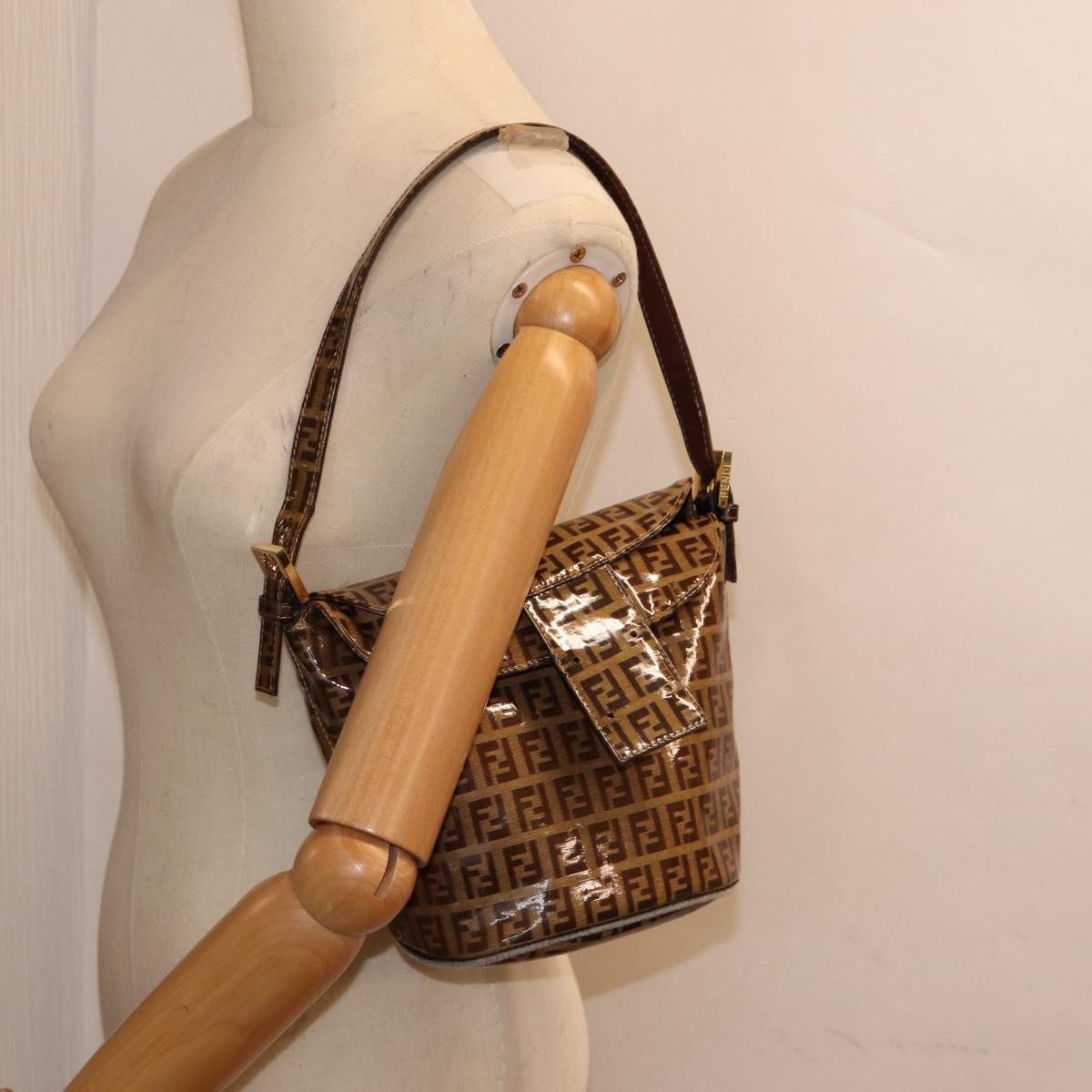 FENDI Zucchino Canvas Hand Bag Beige Gold Auth 88084