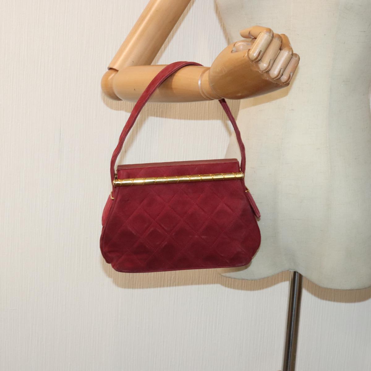 CHANEL Matelasse Hand Bag Suede Red Gold CC Auth 88279