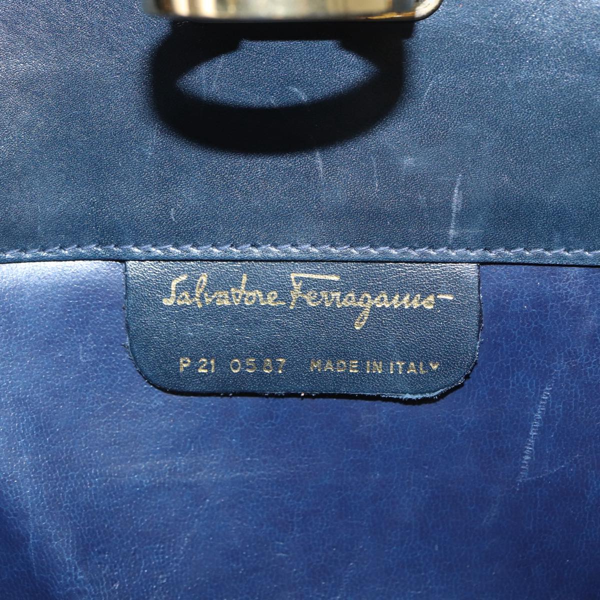 Salvatore Ferragamo Gancini Shoulder Bag Leather Navy Gold Auth 88324