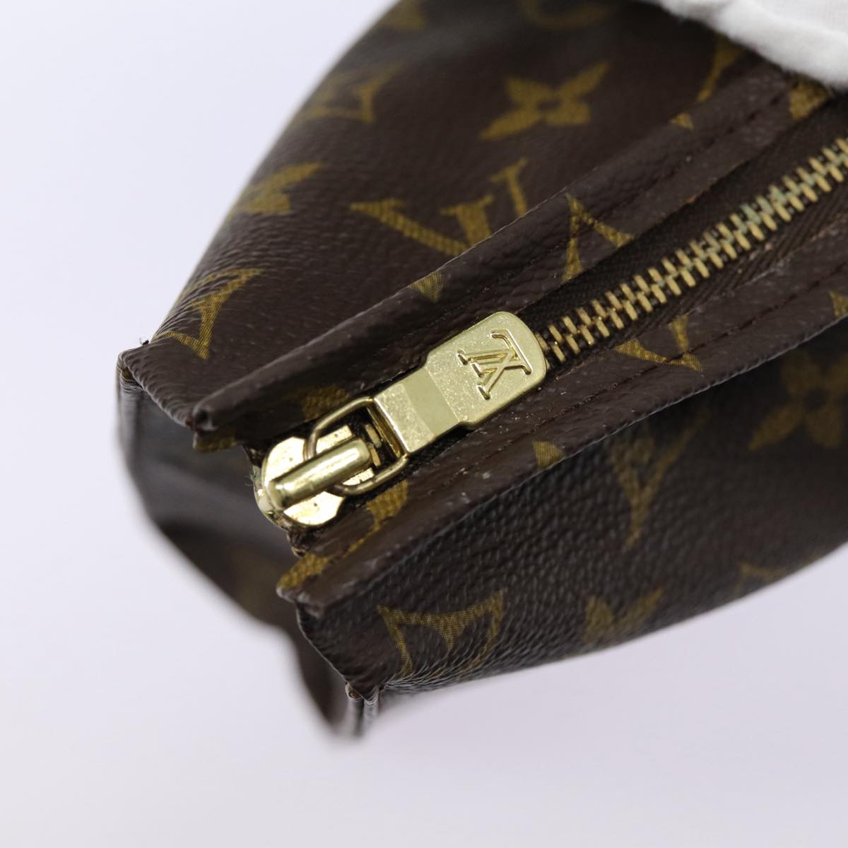 LOUIS VUITTON Monogram Poche Toilette 26 Pouch M47542 LV Auth 88452