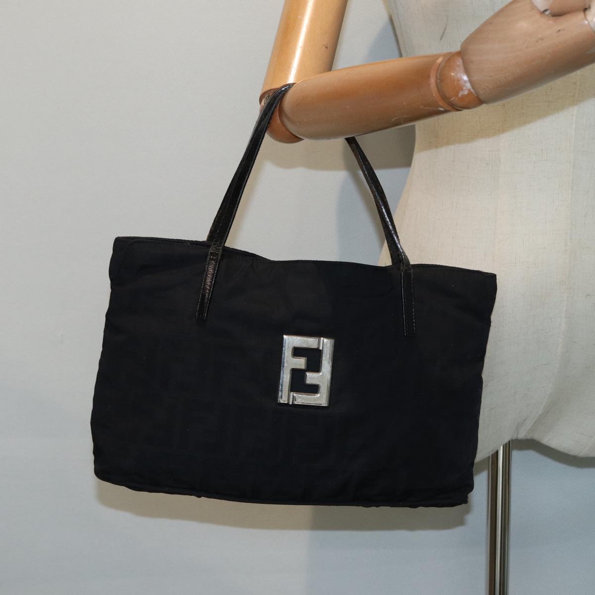 FENDI Zucca Canvas Tote Bag Silver Black Auth 88546