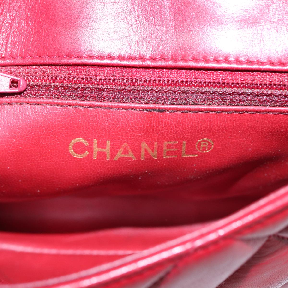 CHANEL Matelasse Chain Waist bag Leather Red Gold CC Auth 88550