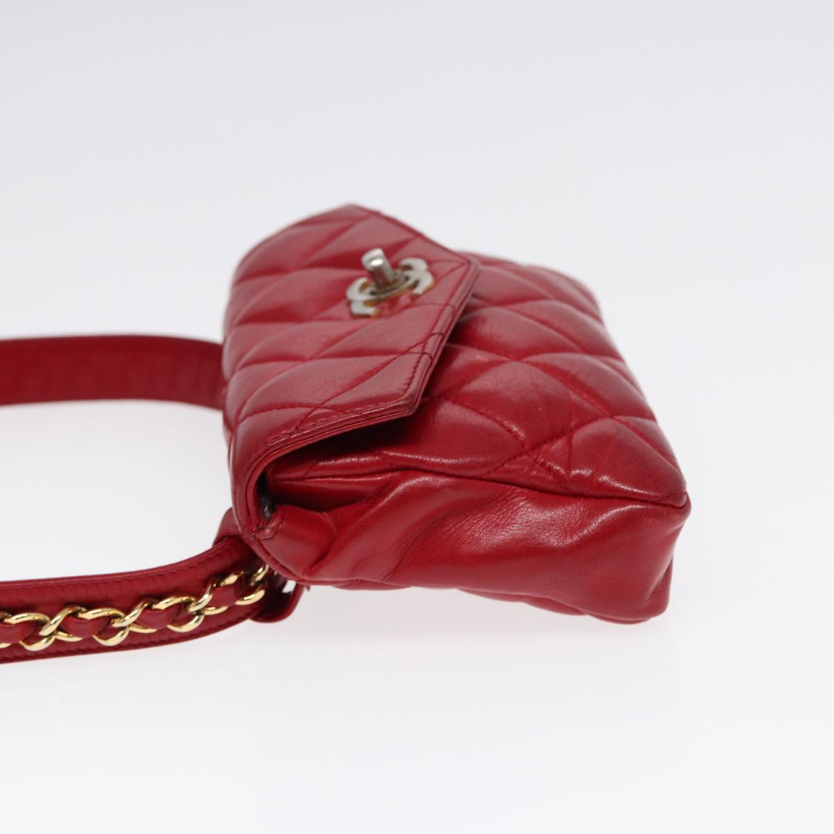 CHANEL Matelasse Chain Waist bag Leather Red Gold CC Auth 88550