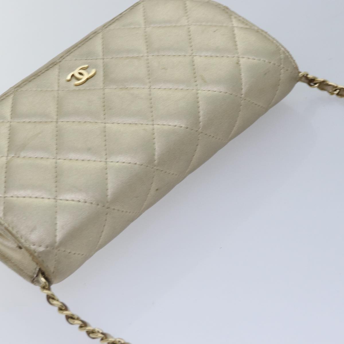 CHANEL Matelasse Chain Shoulder Bag Lamb Skin Gold Tone Gold CC Auth 88657