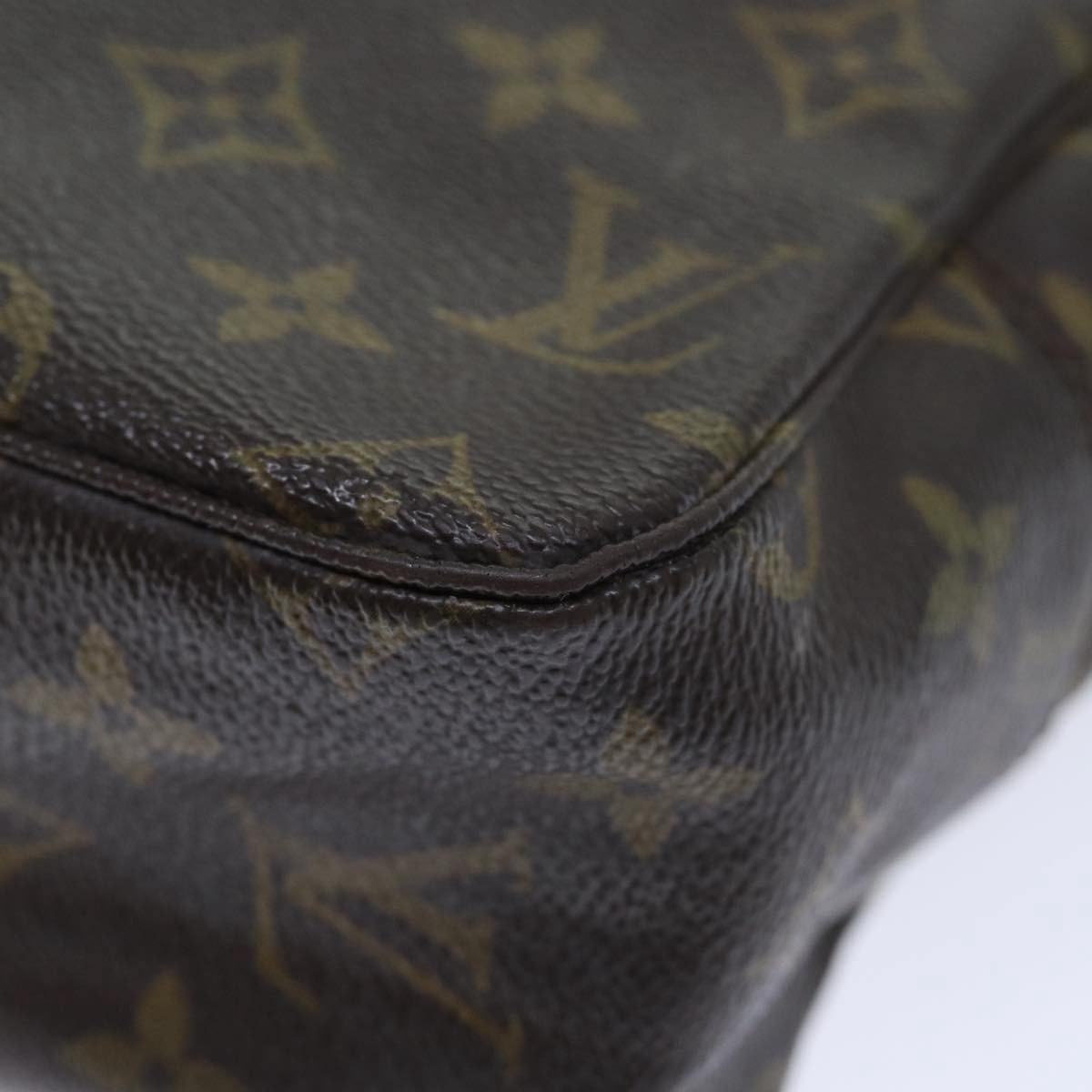 LOUIS VUITTON Monogram Trousse Toilette 28 Clutch Bag M47522 LV Auth 88839