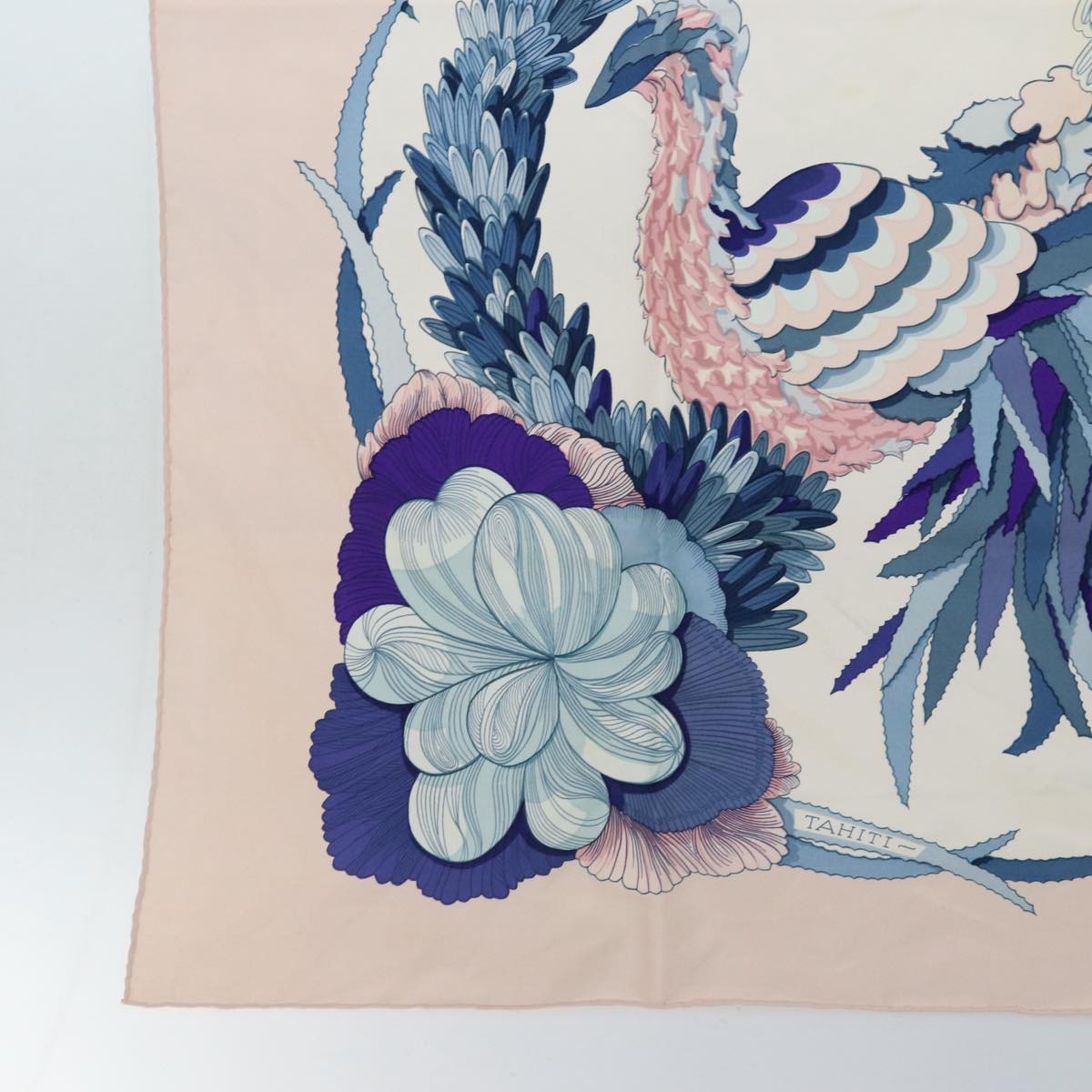 HERMES Carre 90 Scarf ”Tahiti” Silk Pink White Auth 88874