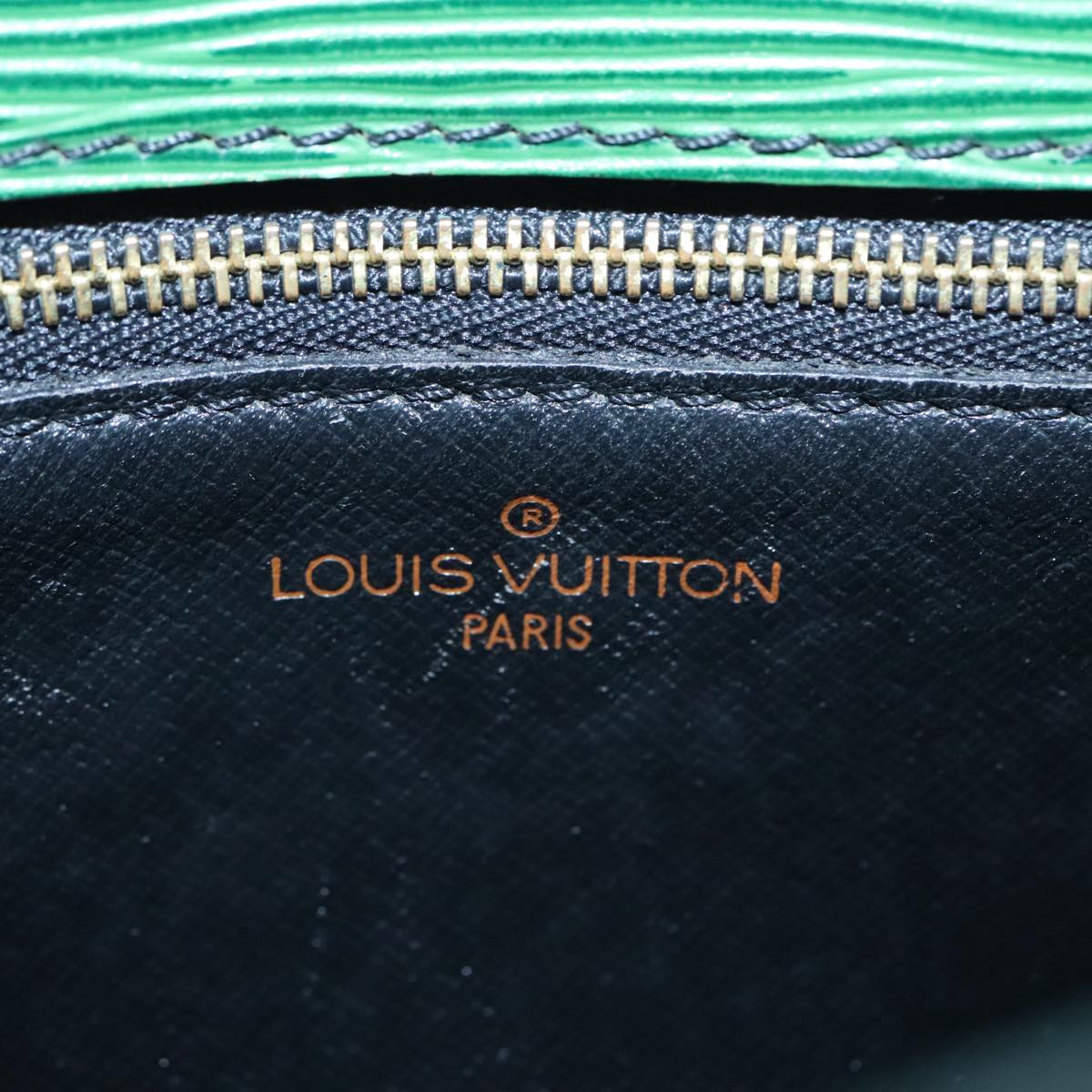 LOUIS VUITTON Epi Saint Cloud GM Shoulder Bag Green M52194 LV Auth 88948