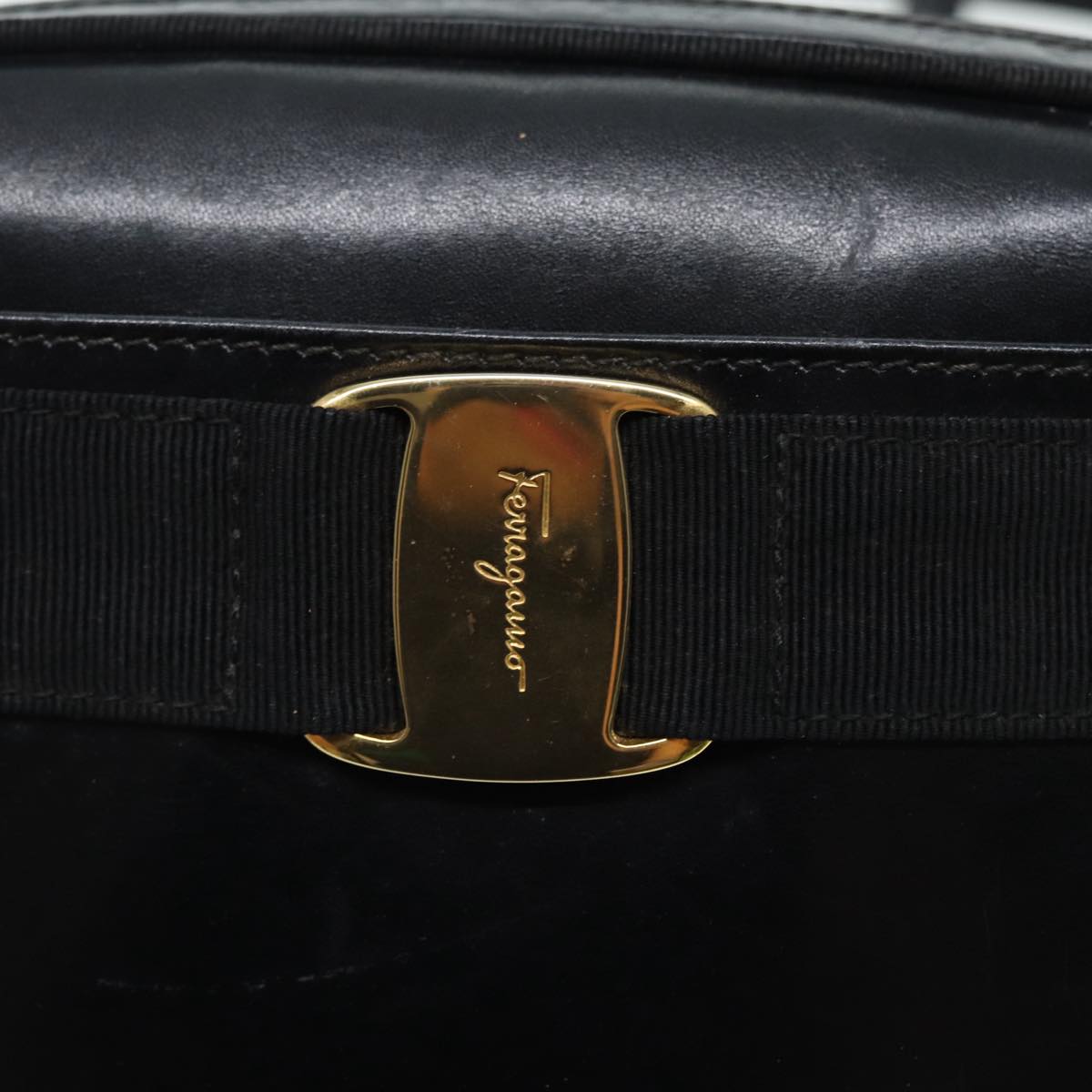 Salvatore Ferragamo Shoulder Bag Leather Black Gold Auth 88974