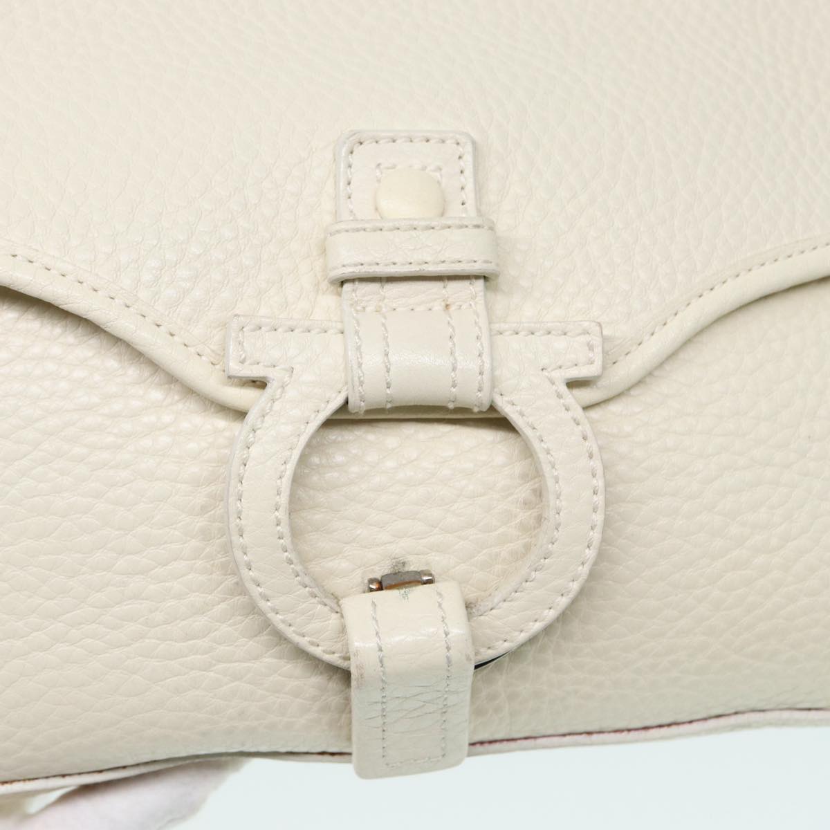 Salvatore Ferragamo Gancini Shoulder Bag Leather White Silver Auth 89227