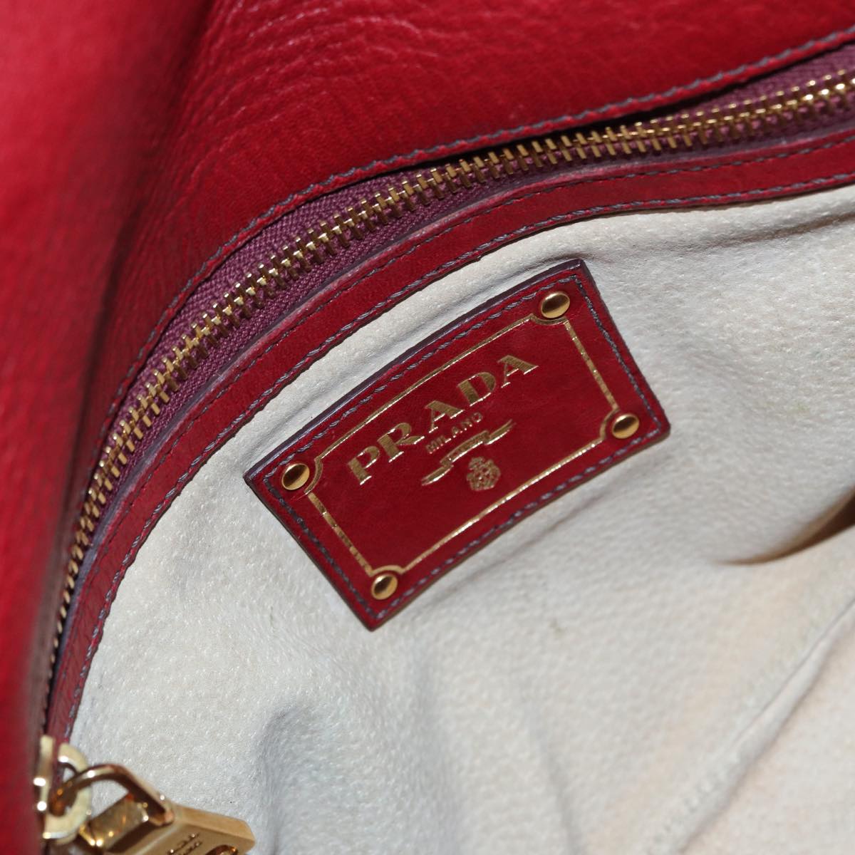 PRADA Chain Shoulder Bag Leather Red Gold Auth 89473