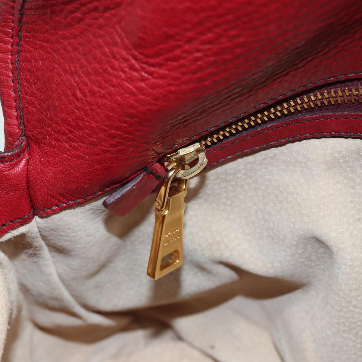 PRADA Chain Shoulder Bag Leather Red Gold Auth 89473