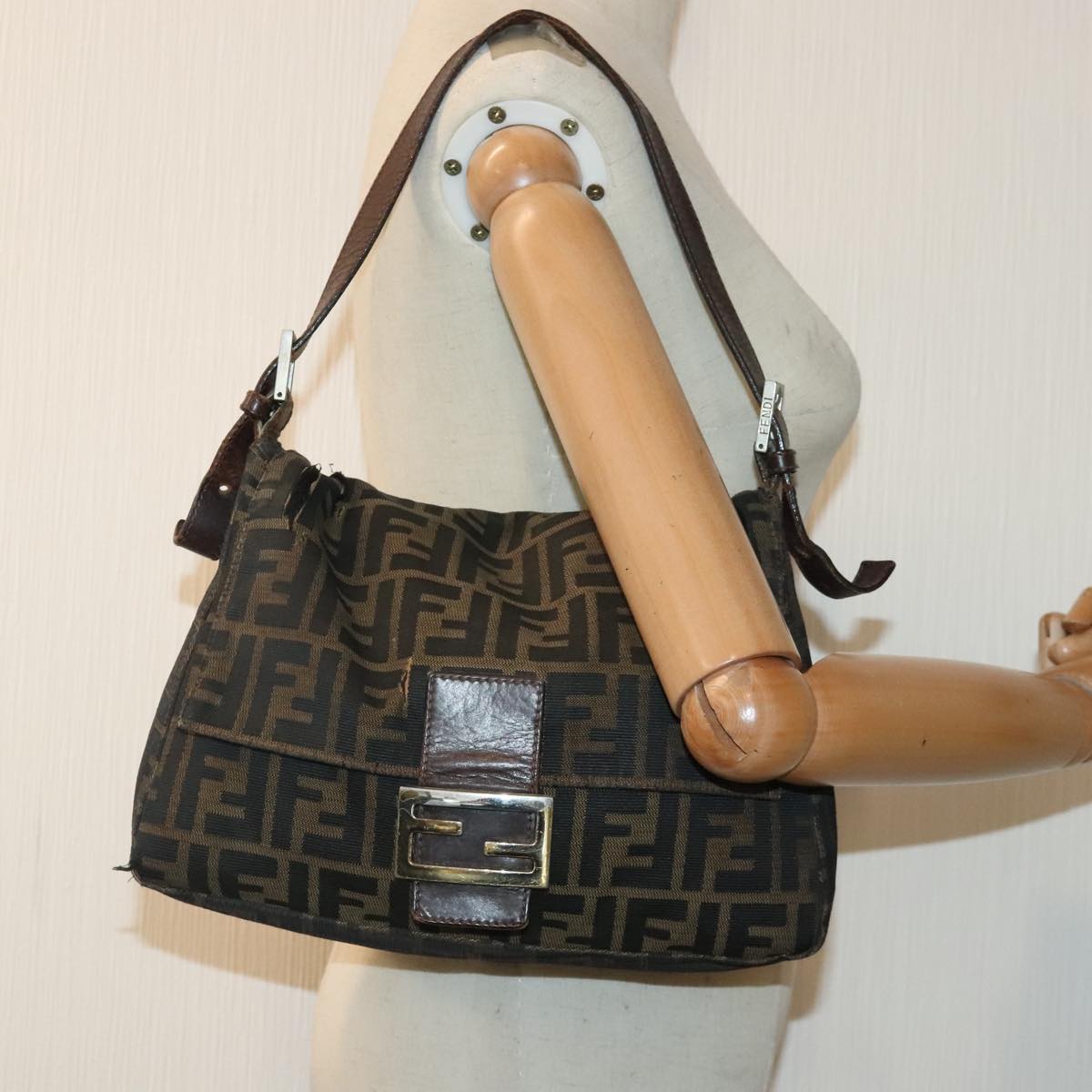 FENDI Zucca Canvas Mamma Baguette Shoulder Bag Brown Black gold Auth 89599