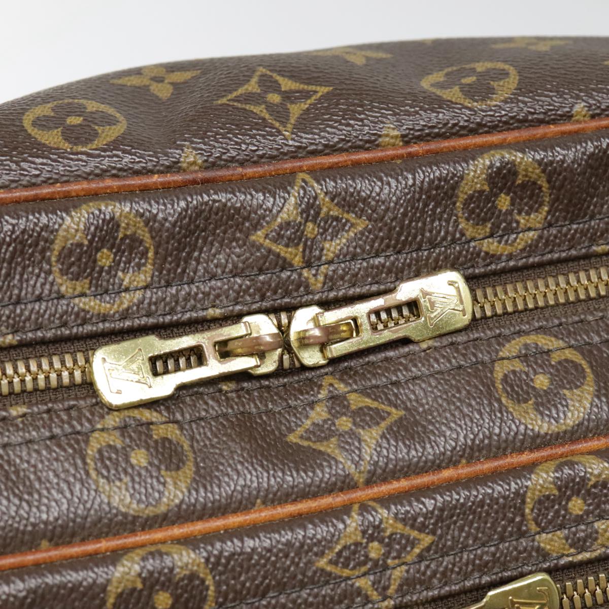 LOUIS VUITTON Monogram Reporter GM Shoulder Bag M45252 LV Auth 89682