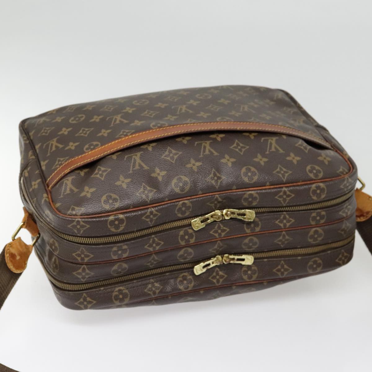 LOUIS VUITTON Monogram Reporter GM Shoulder Bag M45252 LV Auth 89682