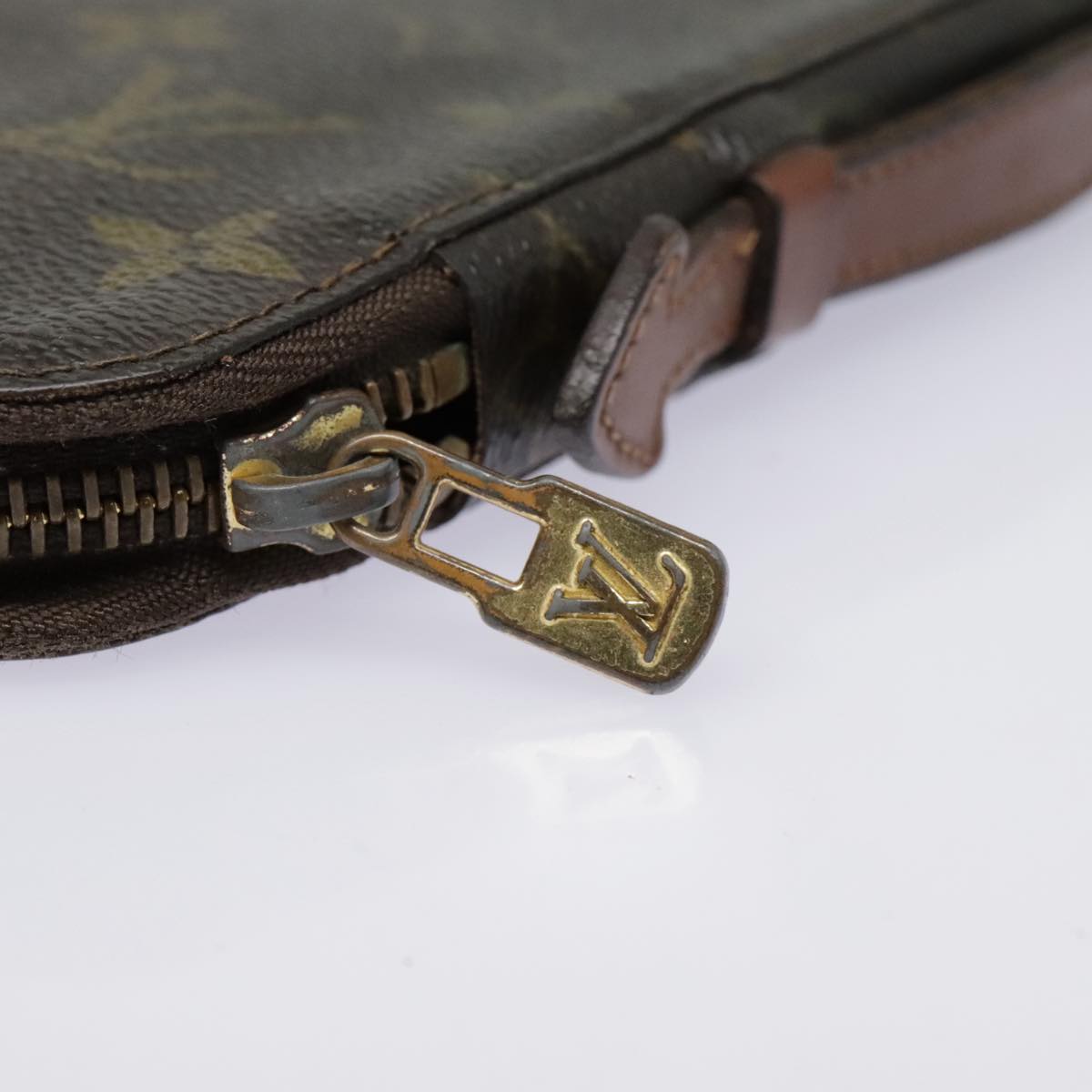 LOUIS VUITTON Monogram Poche Escapade Travel Case M60113 LV Auth 89915