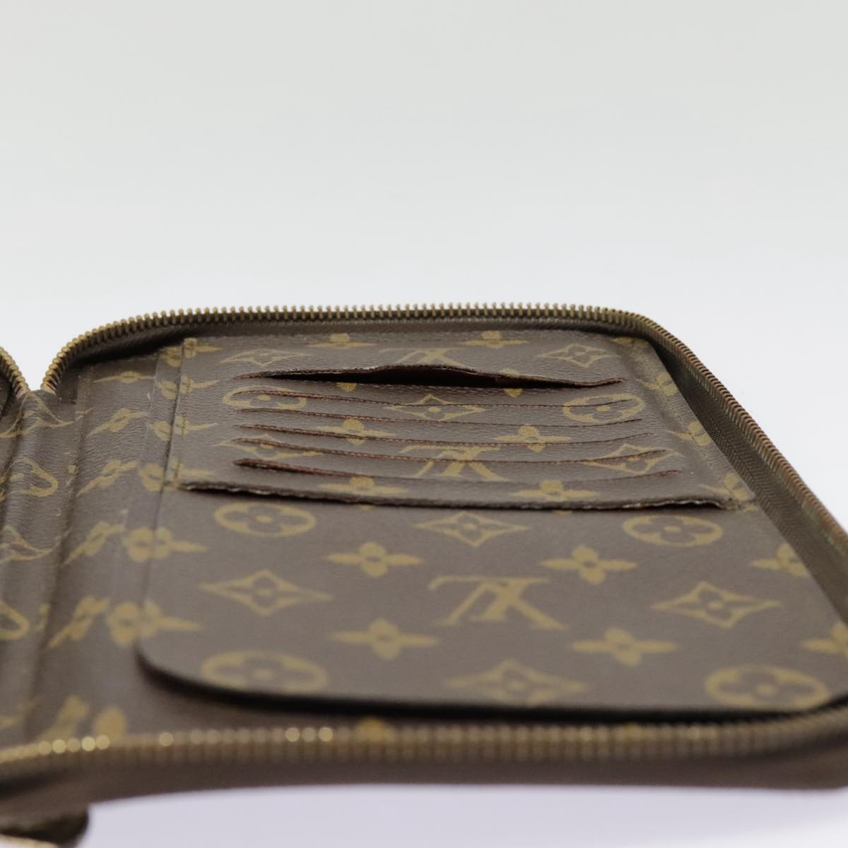 LOUIS VUITTON Monogram Poche Escapade Travel Case M60113 LV Auth 89915