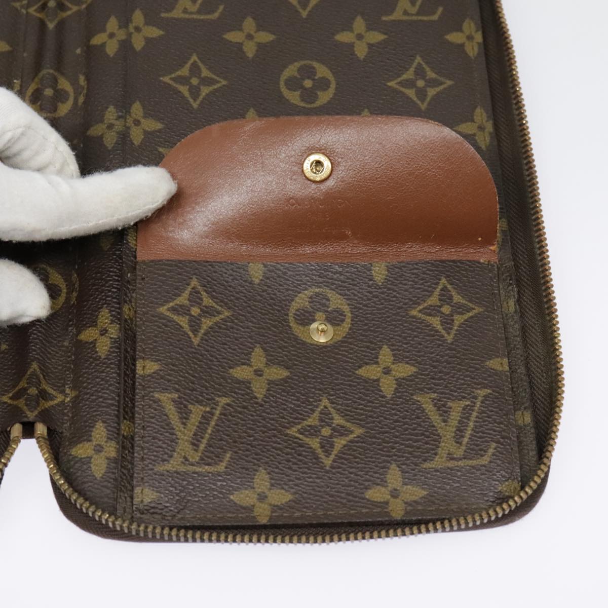 LOUIS VUITTON Monogram Poche Escapade Travel Case M60113 LV Auth 89915