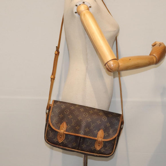 LOUIS VUITTON Monogram Gibeciere MM Shoulder Bag M42247 LV Auth 89955
